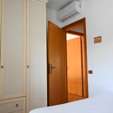 M033 - Marcelli, Trilocale In Centro Fronte Mare アパート