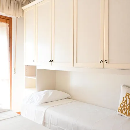 M033 - Marcelli, Trilocale In Centro Fronte Mare Apartment Marcelli